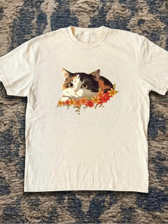 Gildan Tops - Calico Cat Floral Graphic T-Shirt - White